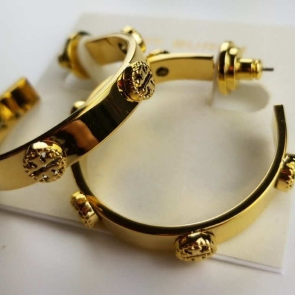 Tory Burch Gold Milgrain Logo Hoop Earrings - Picture 3 of 4